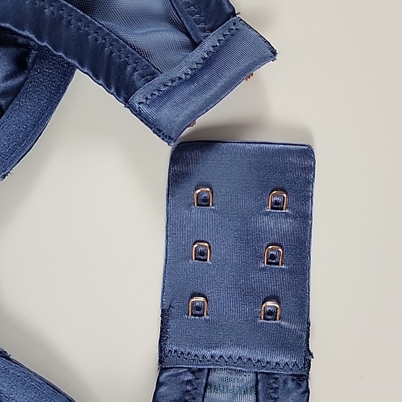 ⭐️2/ $30⭐️ Aerie Blue Satin Lace Rose Gold Hardware Underwire Demi Cup Bra 34DD - Picture 8 of 9